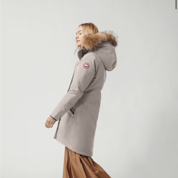 Authentic Canada Goose jacket, size XS, Navy - Picture 4 of 5